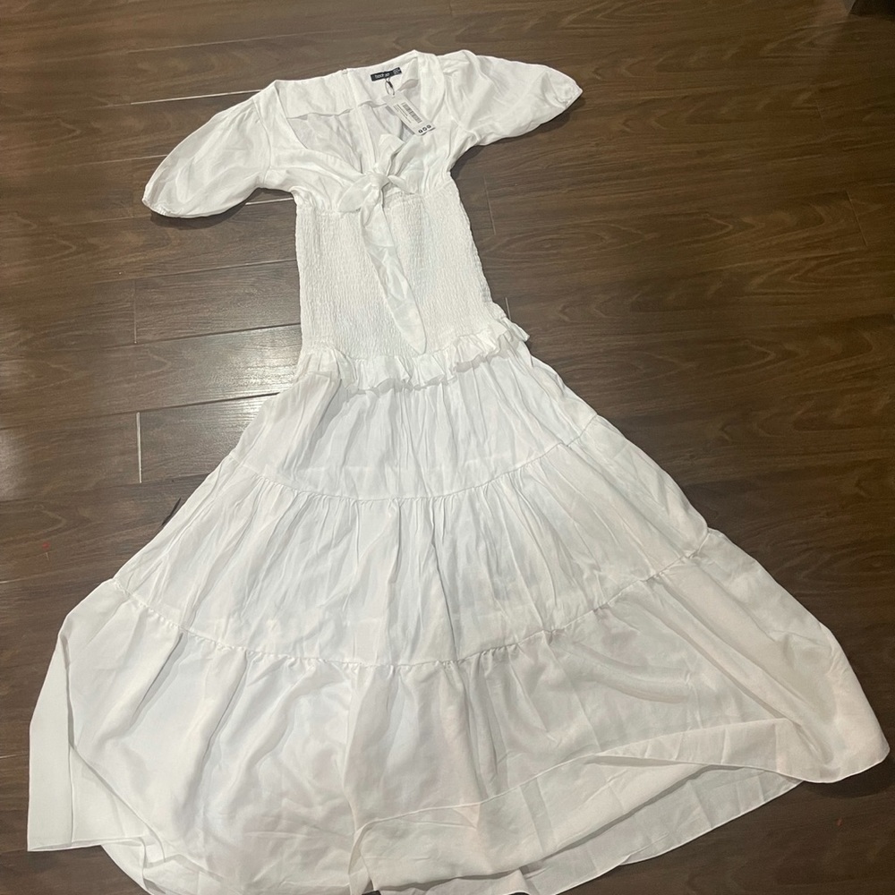 White slimming waist maxi dress